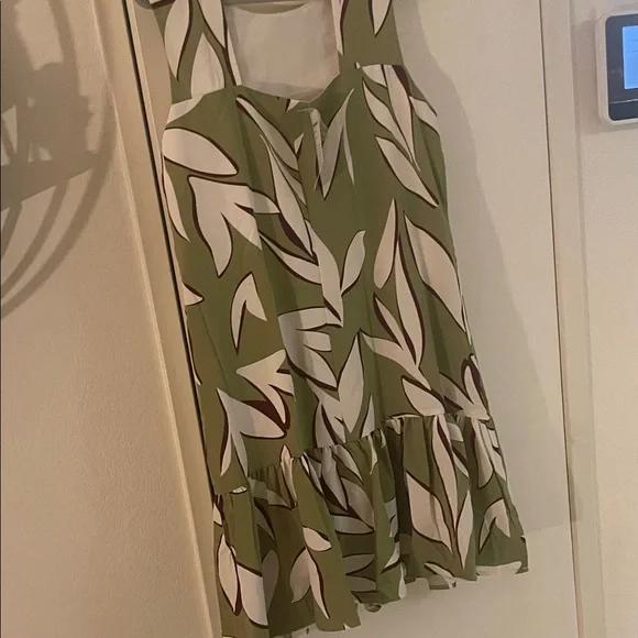 Leaf Pattern Sleeveless Mini Dress - Picture 7 of 7